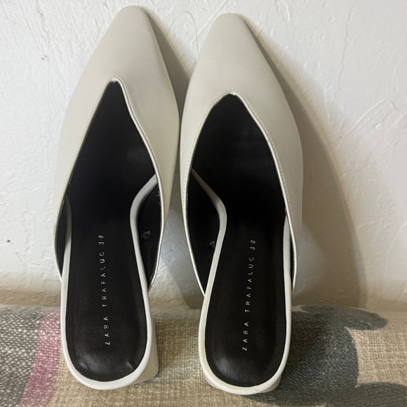 ZARA Trafaluc Pointed-Toe Slingback Flats
Size EU 38 (US 7.5–8) - Picture 6 of 11